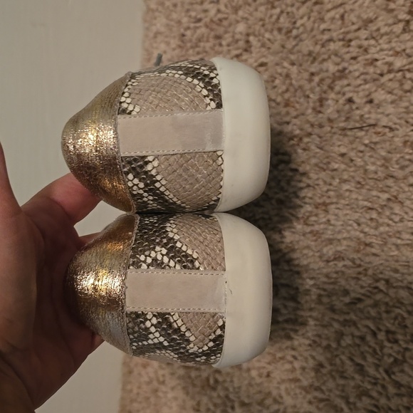 Sam Edelman Gray and Cream Snake/animal Print Sneakers Size 9.5. (Bin 11) - Picture 8 of 9